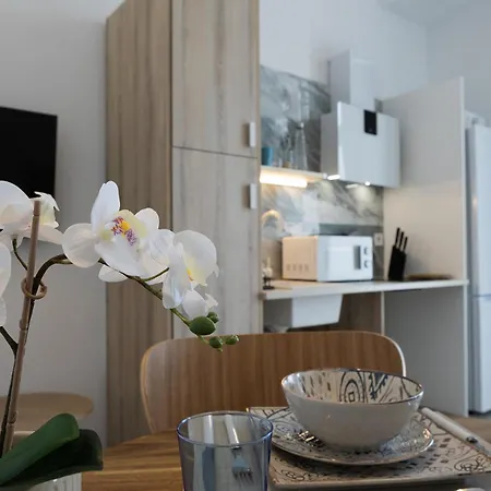 Apartment Uy - Loft Acogedores Y Modernos Estudios Cerca De La Estacion Joaquin Sorolla Valencia